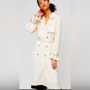 Aritzia Carson Trench, silk, creamy/white